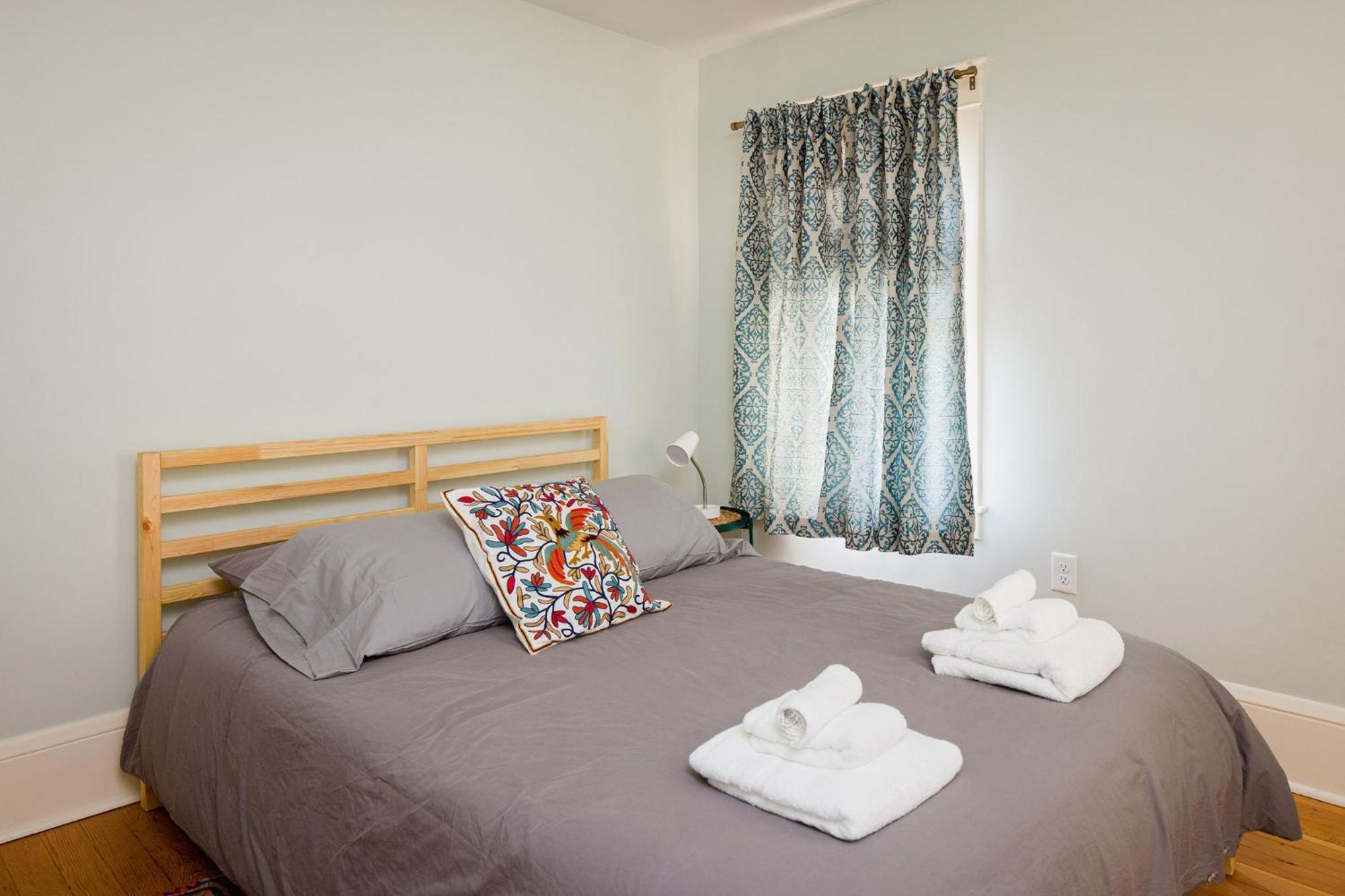 Queen City Bungalow & Cottages バーリントン エクステリア 写真