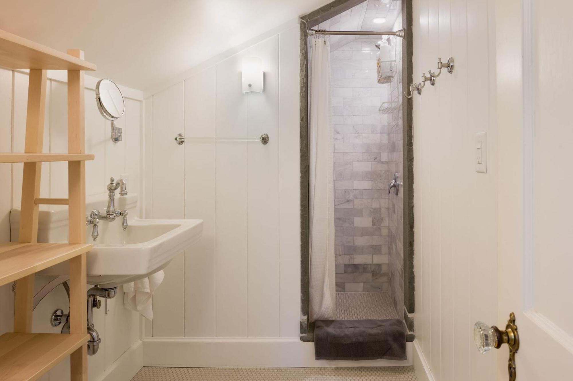 Queen City Bungalow & Cottages バーリントン エクステリア 写真
