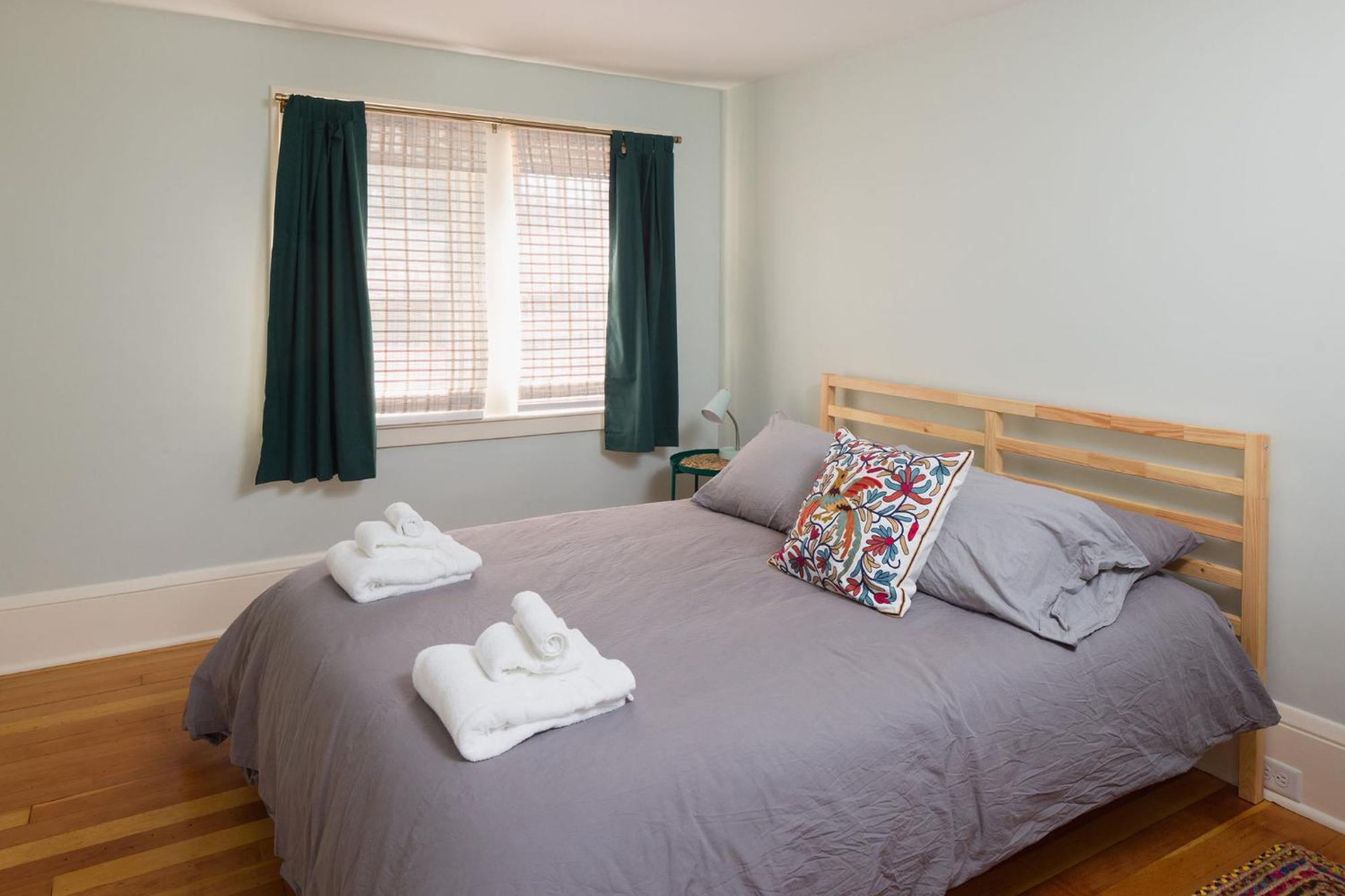 Queen City Bungalow & Cottages バーリントン エクステリア 写真