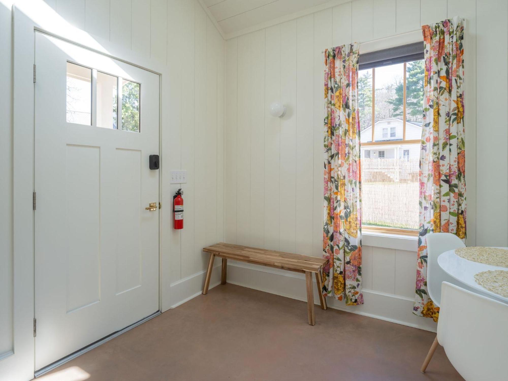 Queen City Bungalow & Cottages バーリントン エクステリア 写真