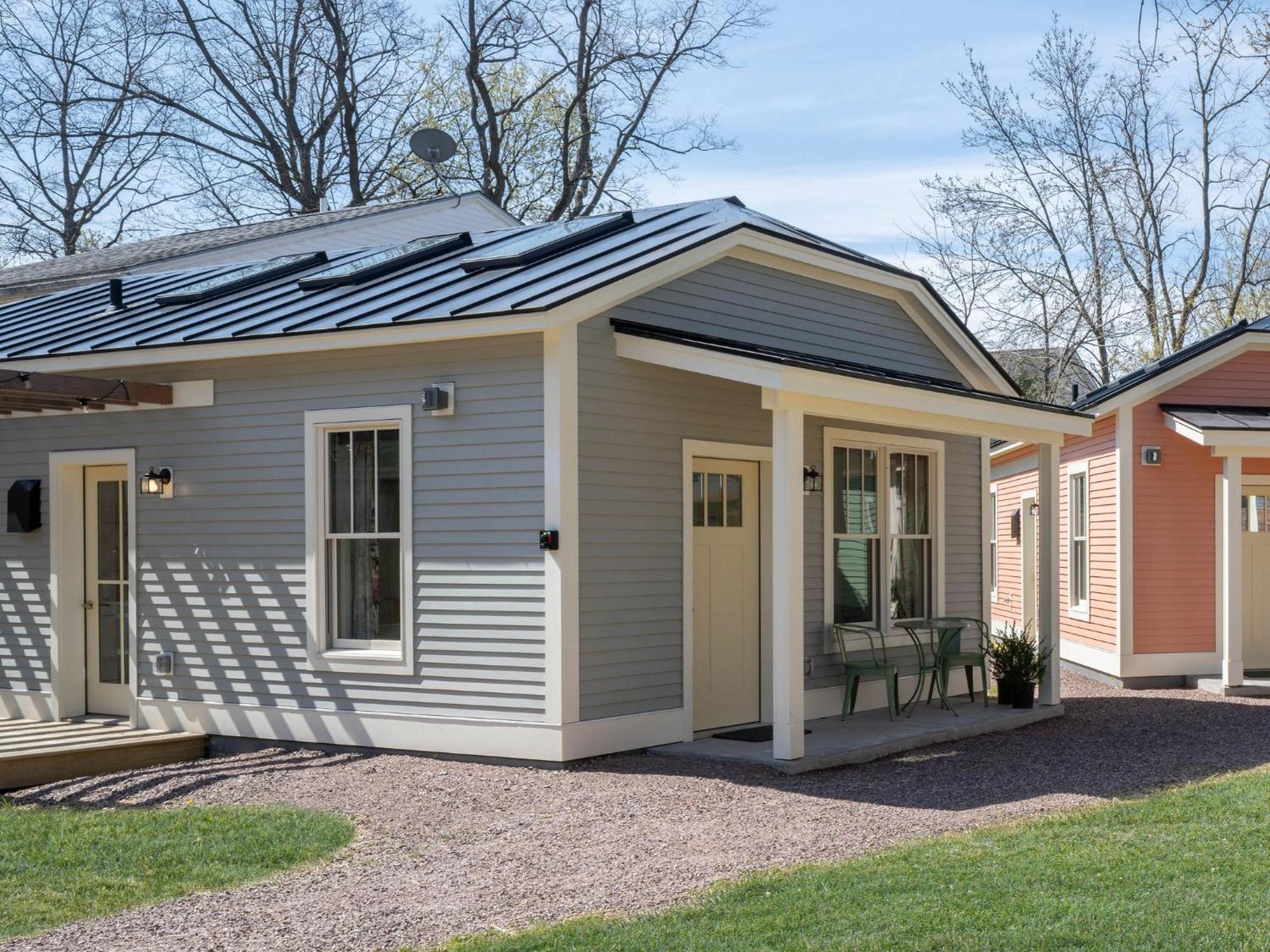 Queen City Bungalow & Cottages バーリントン エクステリア 写真