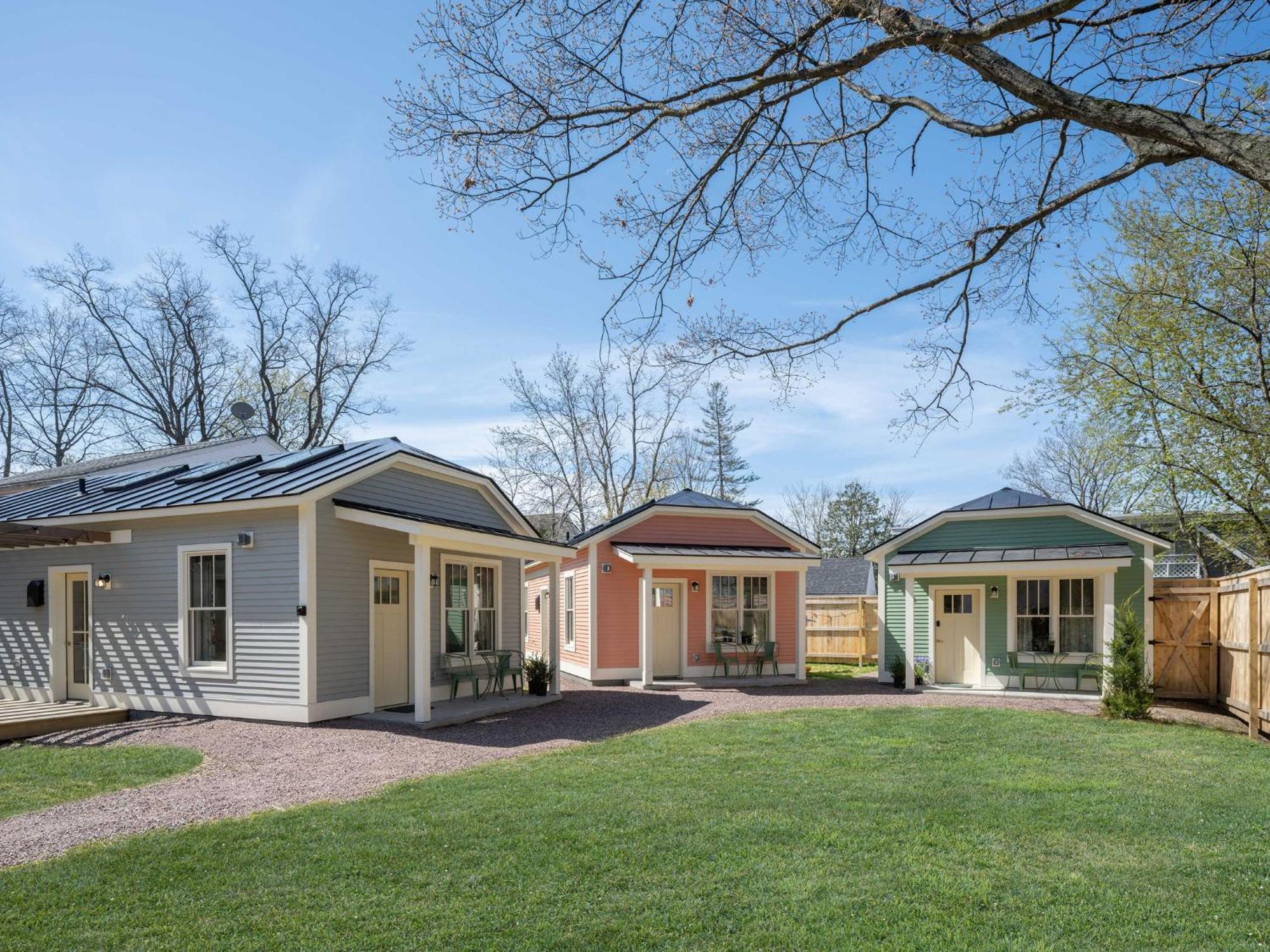 Queen City Bungalow & Cottages バーリントン エクステリア 写真
